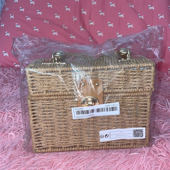 Tan Crochet Bag - Picture 7 of 9